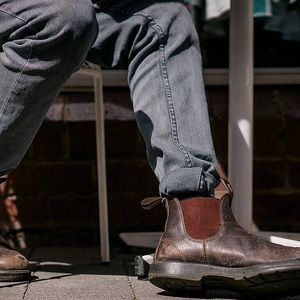 Blundstones Walnut #500 boots size 7